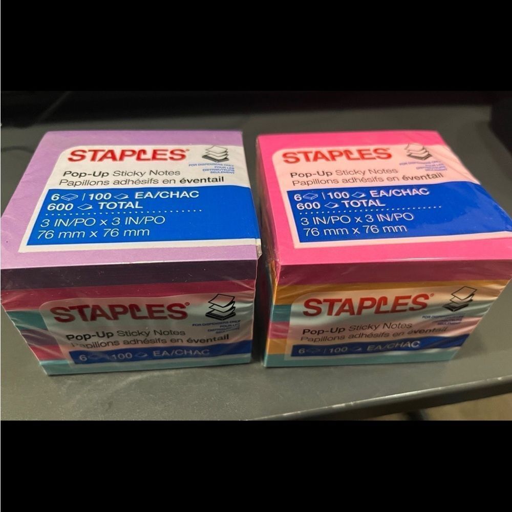 Staples office sticky notes